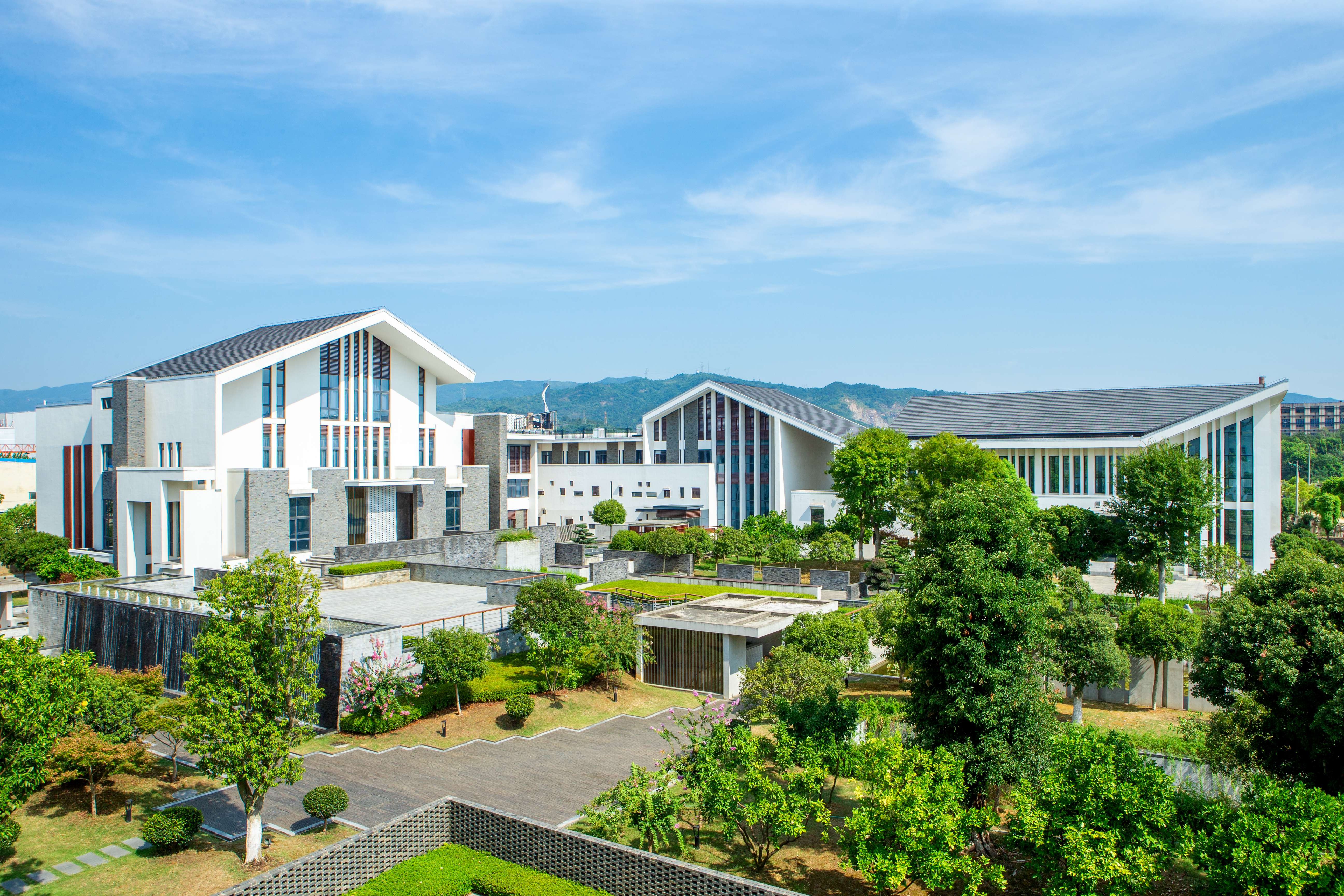 一個(gè)西海 一座首府