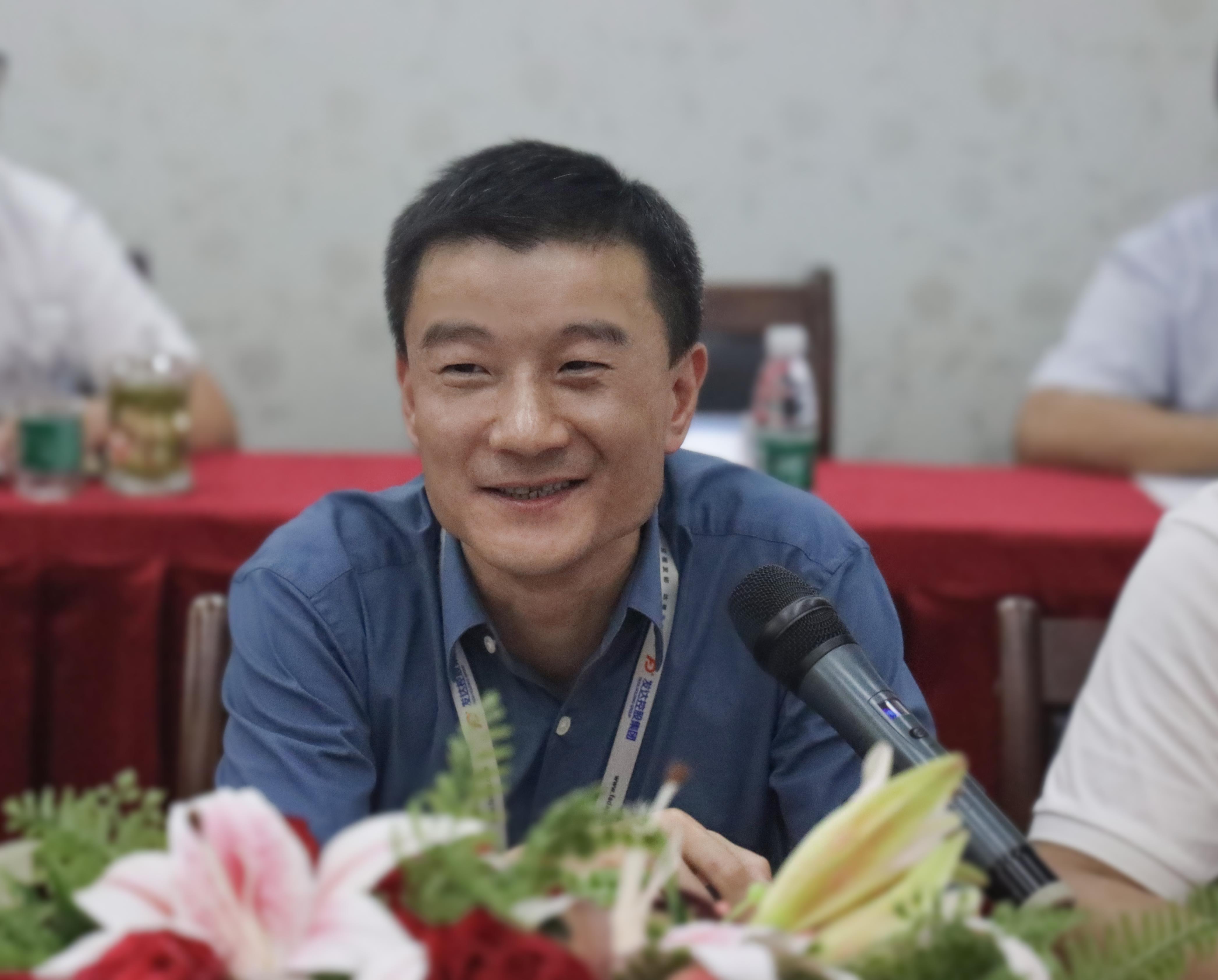 老板講話(huà).jpg 老板講話(huà).jpg