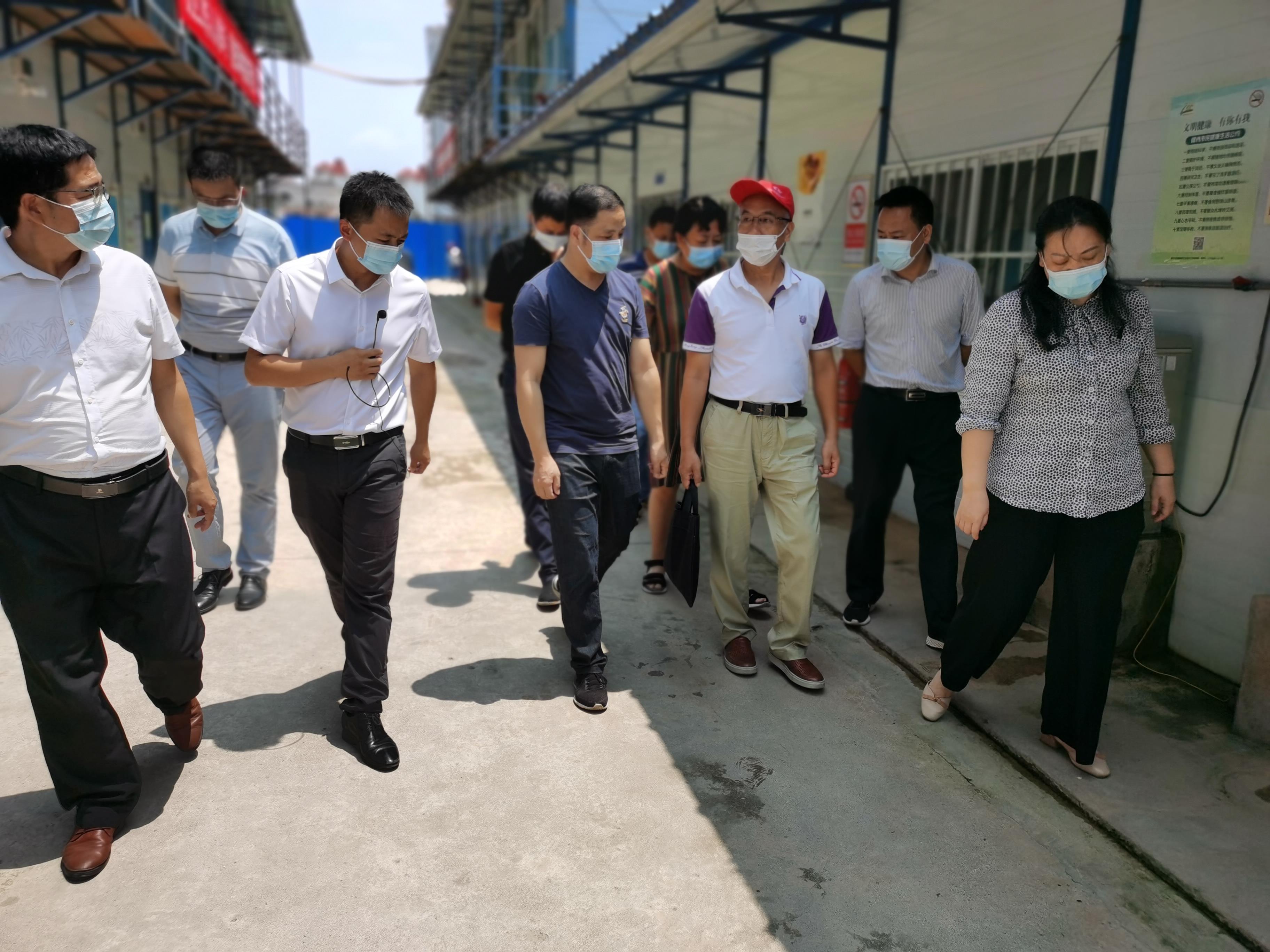 全國愛衛(wèi)辦專家組一行蒞臨贛縣人才公寓項目部督導檢查